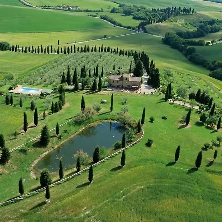 Le Traverse Bed & Breakfast 4*